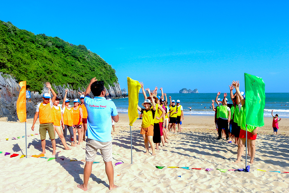 tự do tắm biển