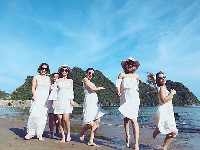 Du lịch Cát Bà 30/4/2019: có một thiên đường mang tên vịnh Lan Hạ Du lịch Cát Bà 30/4/2019: có một thiên đường mang tên vịnh Lan Hạ