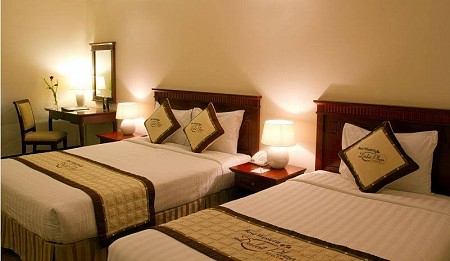 Khách Sạn Bến Cảng - HARBOUR INN