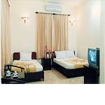 Khách sạn Cat Ba Plaza