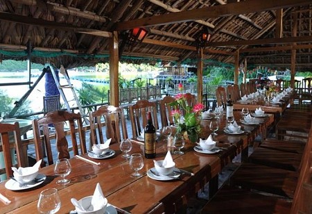 Khách sạn Cát Bà Sandy Beach Resort