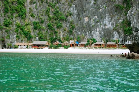 Khách sạn Cát Bà Sandy Beach Resort