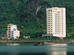 Khách Sạn Holiday View Cát Bà