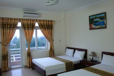 Khách sạn Mặt trời và Biển