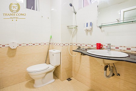 Khách Sạn Thành Công Cát Bà 2 Sao