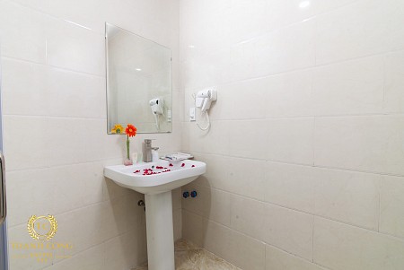 Khách Sạn Thành Công Cát Bà 3 Sao