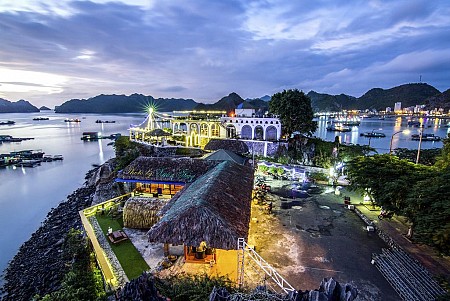 Le Pont Bungalow Hostel