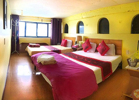 Le Pont Bungalow Hostel