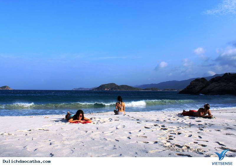 Nhộn nhịp ở chuỗi bãi biển Cát Cò 1, 2, 3 - Ảnh 3