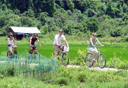 Đảo Cát Bà Phát triển Lữ Hành
 Sinh Thái, Cộng Đồng - Ảnh 1 Đảo Cát Bà Phát triển Lữ Hành
 Sinh Thái, Cộng Đồng - Ảnh 1