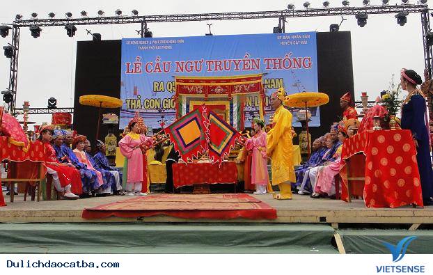 Đảo Cát Bà Tổ Chức Lễ Cầu Ngư, Ra Quân Vụ Cá - Ảnh 2 Đảo Cát Bà Tổ Chức Lễ Cầu Ngư, Ra Quân Vụ Cá - Ảnh 2