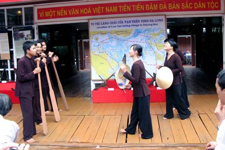 Nguyên sơ làng chài - Ảnh 3 Nguyên sơ làng chài - Ảnh 3