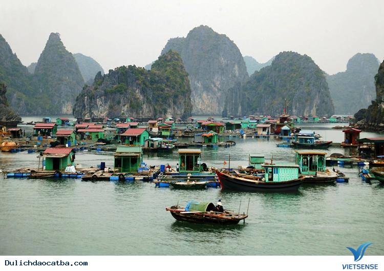 Làng chài Việt Hải