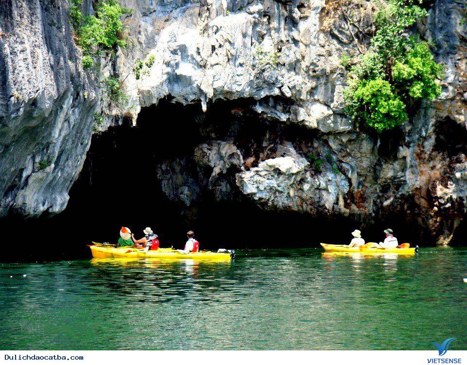 Vẻ Đẹp Hoang Sơ Của Vịnh Lan Hạ Trên Biển Cát Bà - Ảnh 6