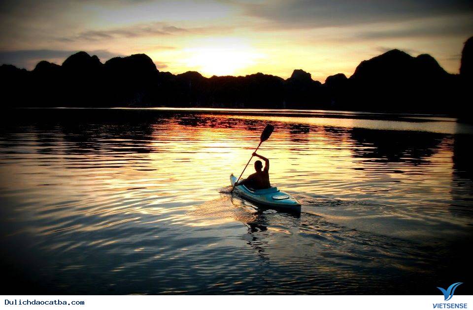 Vẻ Đẹp Hoang Sơ Của Vịnh Lan Hạ Trên Biển Cát Bà - Ảnh 9